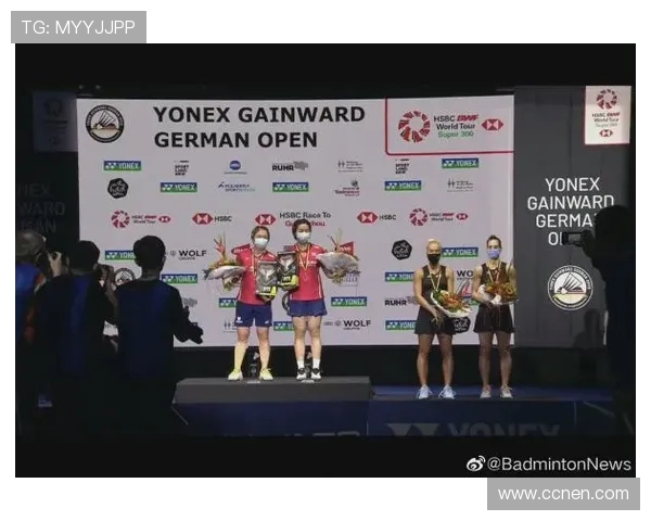 上海羽毛球队在钻石联赛中的团队协作展现出卓越实力与默契配合